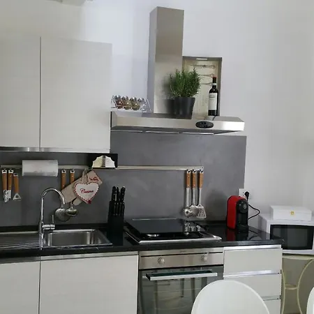 Dimora Del Vicolo Giglio Apartamento Cernobbio