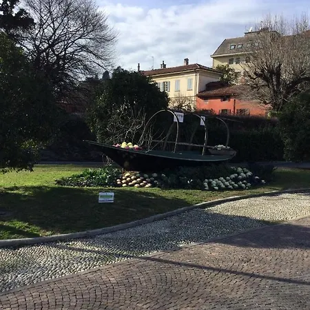 Dimora Del Vicolo Giglio チェルノッビオ